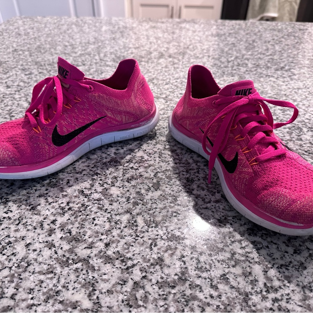 Nike Women's Vibrant Pink Athletic Shoes